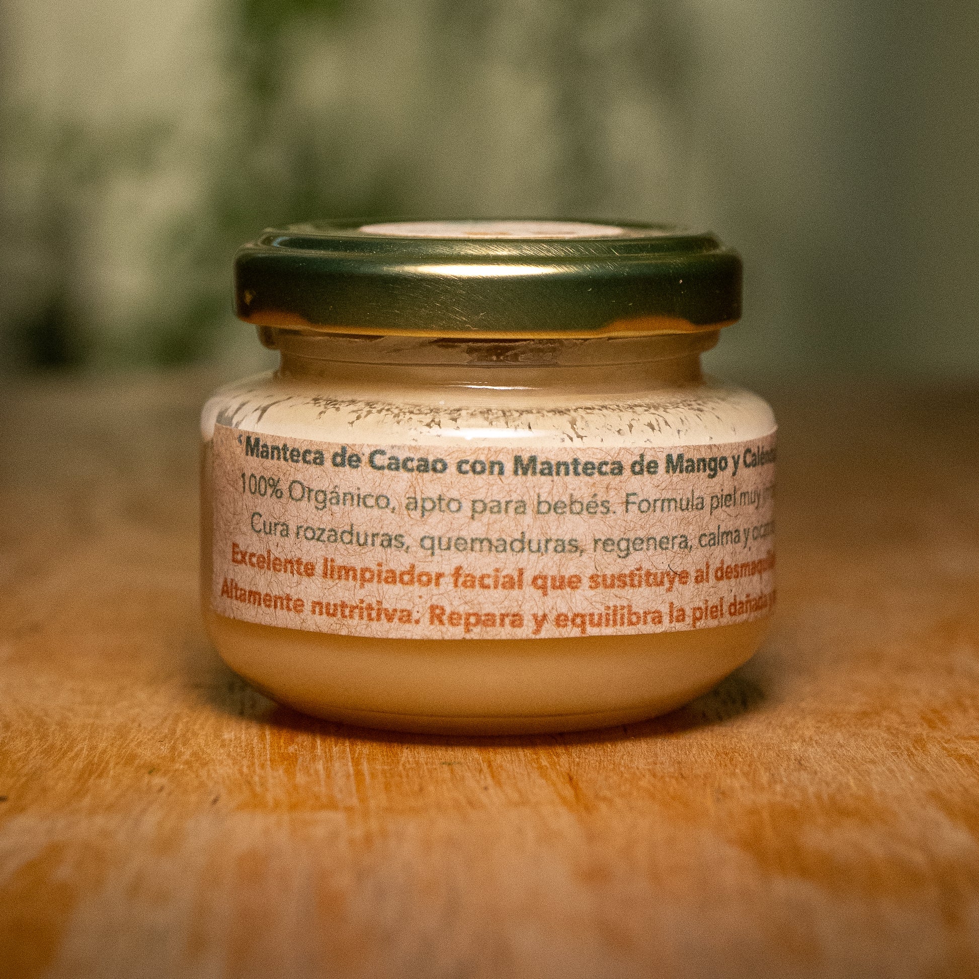 Manteca de Cacao con Caléndula, Mango y Ajonjolí